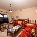 Silva, Garden & Sea View, 3 Bedroom -10 Min Drive From Center