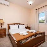 Villa Silva, Garden & Sea View, 3 Bedroom -10 Min Drive From Center