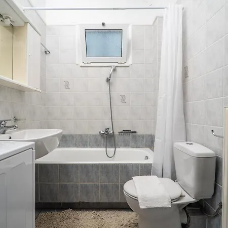 Vila Silva, Garden & Sea View, 3 Bedroom -10 Min Drive From Center *