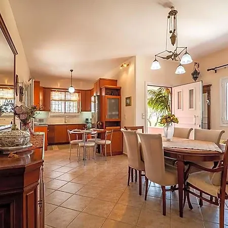 Silva, Garden & Sea View, 3 Bedroom -10 Min Drive From Center Vila