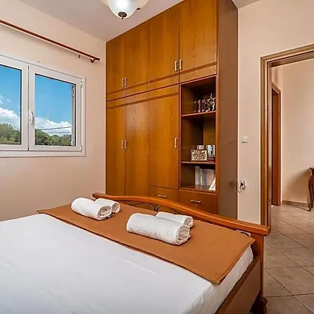 Silva, Garden & Sea View, 3 Bedroom -10 Min Drive From Center Vila