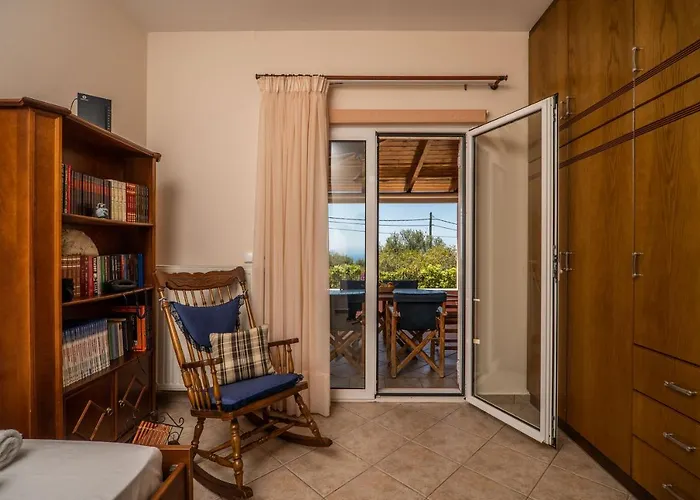 Silva, Garden & Sea View, 3 Bedroom -10 Min Drive From Center 别墅 *